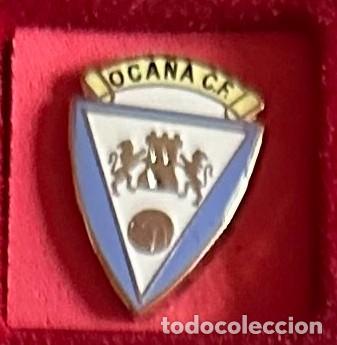 Collezionismo sportivo: Pin de futbol del Club CF Oca&ntilde;a - Toledo
