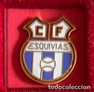 Collezionismo sportivo: Pin de futbol del Club Esquivias CF - Toledo