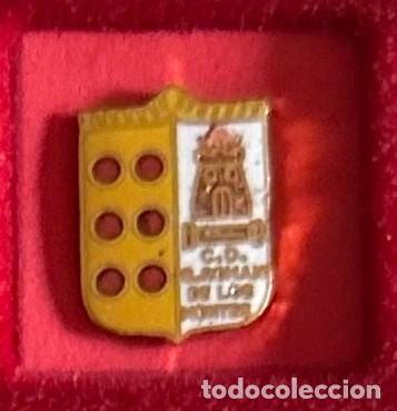 Collezionismo sportivo: Pin de futbol del Club CD san Roman - San Roman de los Montes - Toledo