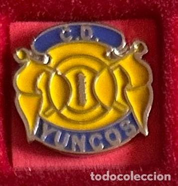 Collezionismo sportivo: Pin de futbol del Club CD Yuncos - Toledo