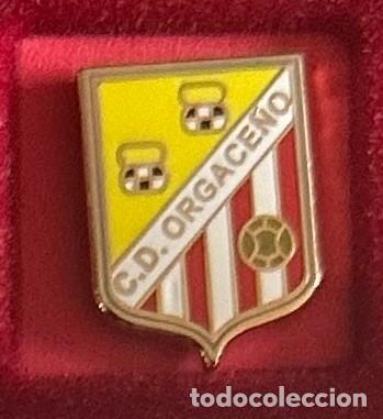Collezionismo sportivo: Pin de futbol del Club CD Orgace&ntilde;o - Orgaz - Toledo