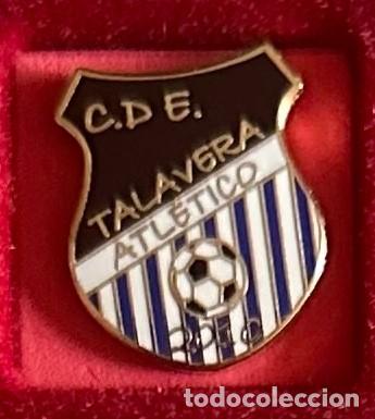 Collectionnisme sportif: Pin de futbol del Club CDE Talavera Atletico - Toledo