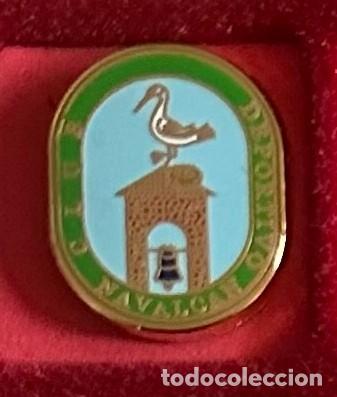 Collectionnisme sportif: Pin de futbol del Club CD Navalvan - Toledo