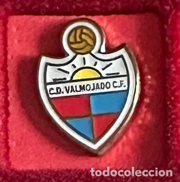 Collectionnisme sportif: Pin de futbol del Club CD Valmojado CF - Toledo
