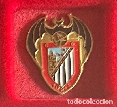 Collectionnisme sportif: Pin de futbol del Club CD Turis - Valencia
