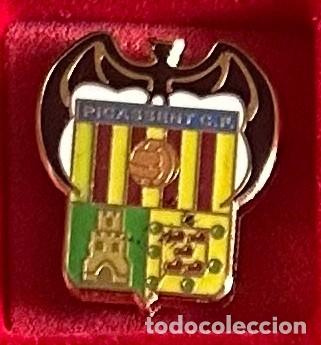 Collezionismo sportivo: Pin de futbol del Club Picassent CF - Valencia
