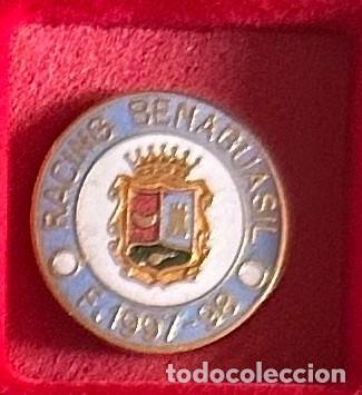 Collezionismo sportivo: Pin de futbol del Club Racing Benaguasil - Valencia