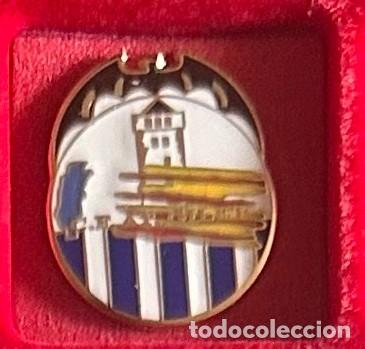 Collezionismo sportivo: Pin de futbol del Club CE Agilet - Gilet - Valencia