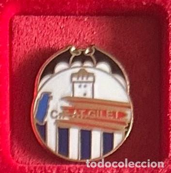 Collezionismo sportivo: Pin de futbol del Club CE Agilet - Gilet - Valencia