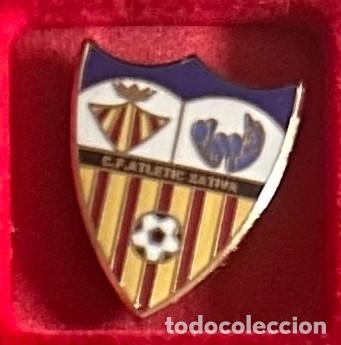 Collezionismo sportivo: Pin de futbol del Club Atletic Xativa - Valencia