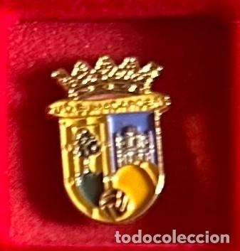 Collezionismo sportivo: Pin de futbol del Club UD Sumarcarcer - Valencia