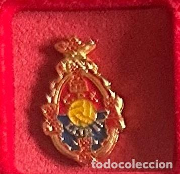 Collezionismo sportivo: Pin de futbol del Club LLiria CF - Valencia