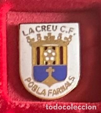 Collezionismo sportivo: Pin de futbol del Club CF La Creu - La Pobla de Farnals - Valencia