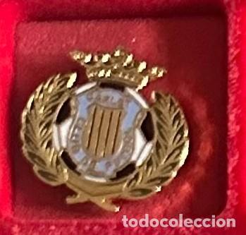 Collezionismo sportivo: Pin de futbol del Club CF Carlet - Valencia
