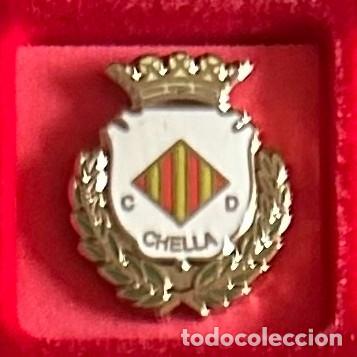 Collezionismo sportivo: Pin de futbol del Club CD Chella - Valencia