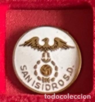 Collezionismo sportivo: Pin de futbol del Club SD San Isidro - Valencia