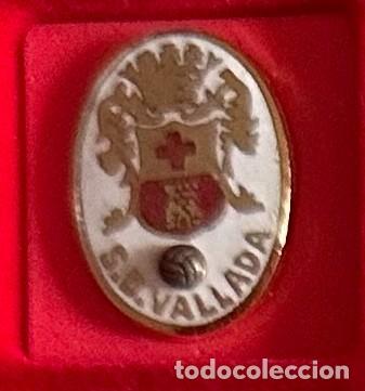 Sammelleidenschaft Sport: Pin de futbol del Club SD Vallada - Valencia