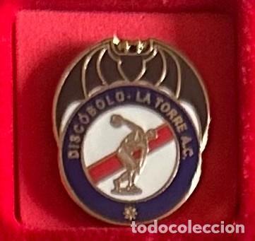 Collezionismo sportivo: Pin de futbol del Club AC Discobolo La Torre - Valencia