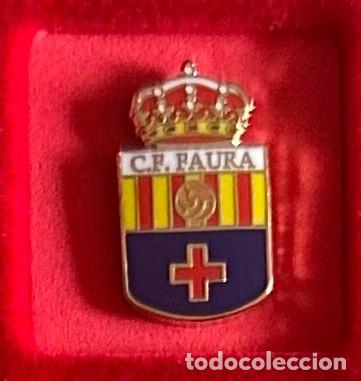 Collezionismo sportivo: Pin de futbol del Club CF Faura - Valencia