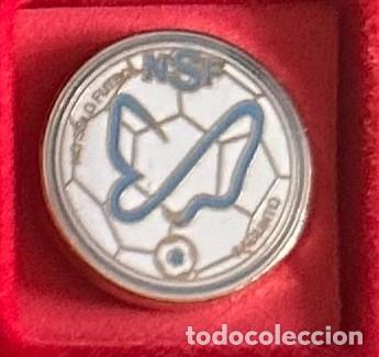 Collezionismo sportivo: Pin de futbol del Club No solo Futbol Sagunto - Valencia