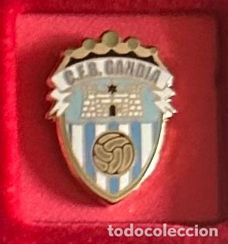 Collezionismo sportivo: Pin de futbol del Club CF Gandia Base - Valencia