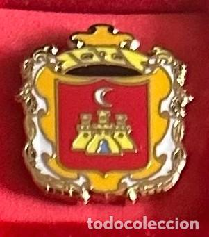 Sammelleidenschaft Sport: Pin de futbol del Club Vilamarxant CF - Valencia