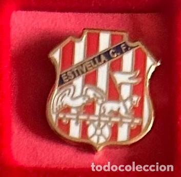 Sammelleidenschaft Sport: Pin de futbol del Club CF Estivella - Valencia