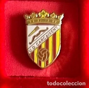 Sammelleidenschaft Sport: Pin de futbol del Club UD Carcaixent - Valencia