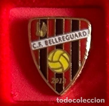 Sammelleidenschaft Sport: Pin de futbol del Club CF Bellreguard - Valencia