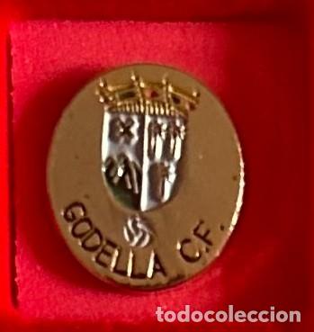 Collezionismo sportivo: Pin de futbol del Club CF Godella - Valencia