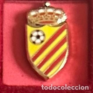 Sammelleidenschaft Sport: Pin de futbol del Club CD Laguna - Laguna de Duero Valladolid
