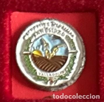 Sammelleidenschaft Sport: Pin de futbol del Club AD San isidro Valladolid