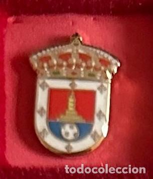 Collectionnisme sportif: Pin de futbol del Club CD Villalar de Los Comuneros Valladolid