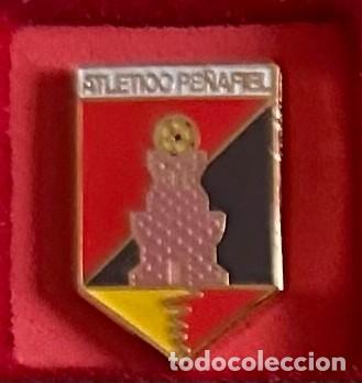 Collectionnisme sportif: Pin de futbol del Club Atletico Pe&ntilde;afiel Valladolid