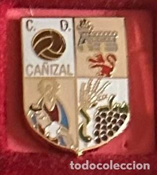 Collectionnisme sportif: Pin de futbol del Club CD Ca&ntilde;izal - Zamora