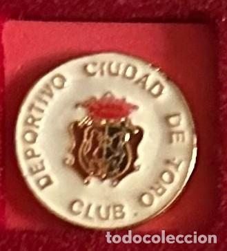 Collectionnisme sportif: Pin de futbol del Club CD Ciudad de Toro - Zamora