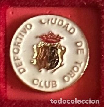 Collectionnisme sportif: Pin de futbol del Club CD Ciudad de Toro - Zamora