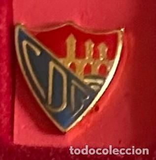 Collectionnisme sportif: Pin de futbol del Club CD Benavente - Zamora
