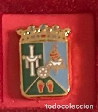 Collectionnisme sportif: Pin de futbol del Club CD Santa Croya - Santa Croya de Tera Zamora