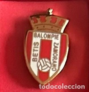 Collectionnisme sportif: Pin de futbol del Club Betis Balompie Zamorano Zamora