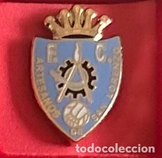 Collectionnisme sportif: Pin de futbol del Club Artesanos de San Lorenzo Zamora