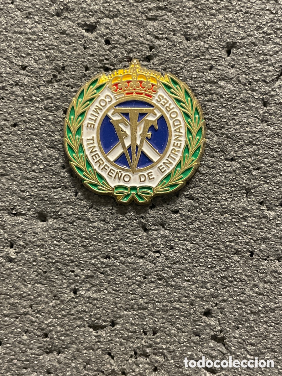 Collectionnisme sportif: Pin 184 COMITE TINERFE&Ntilde;O DE ENTRENADORES