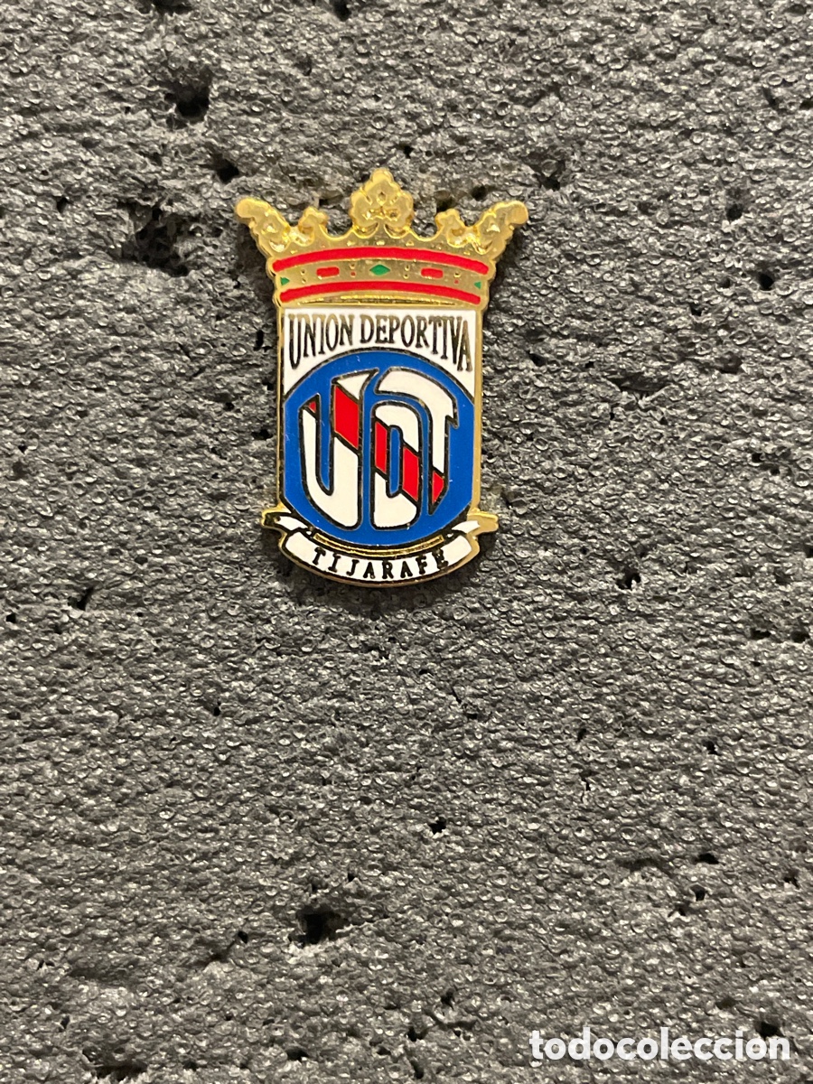Collectionnisme sportif: Pin 185 U.D. TIJARAFE - Tijarafe (La Palma)