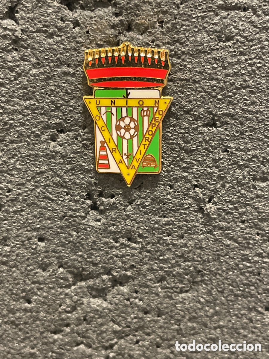 Collectionnisme sportif: Pin 201 U.D. ARICO - Arico (Tenerife)