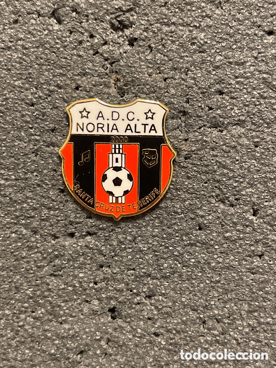 Collectionnisme sportif: Pin 203 A.D.C. NORIA ALTA - Santa Cruz de Tenerife (Tenerife)