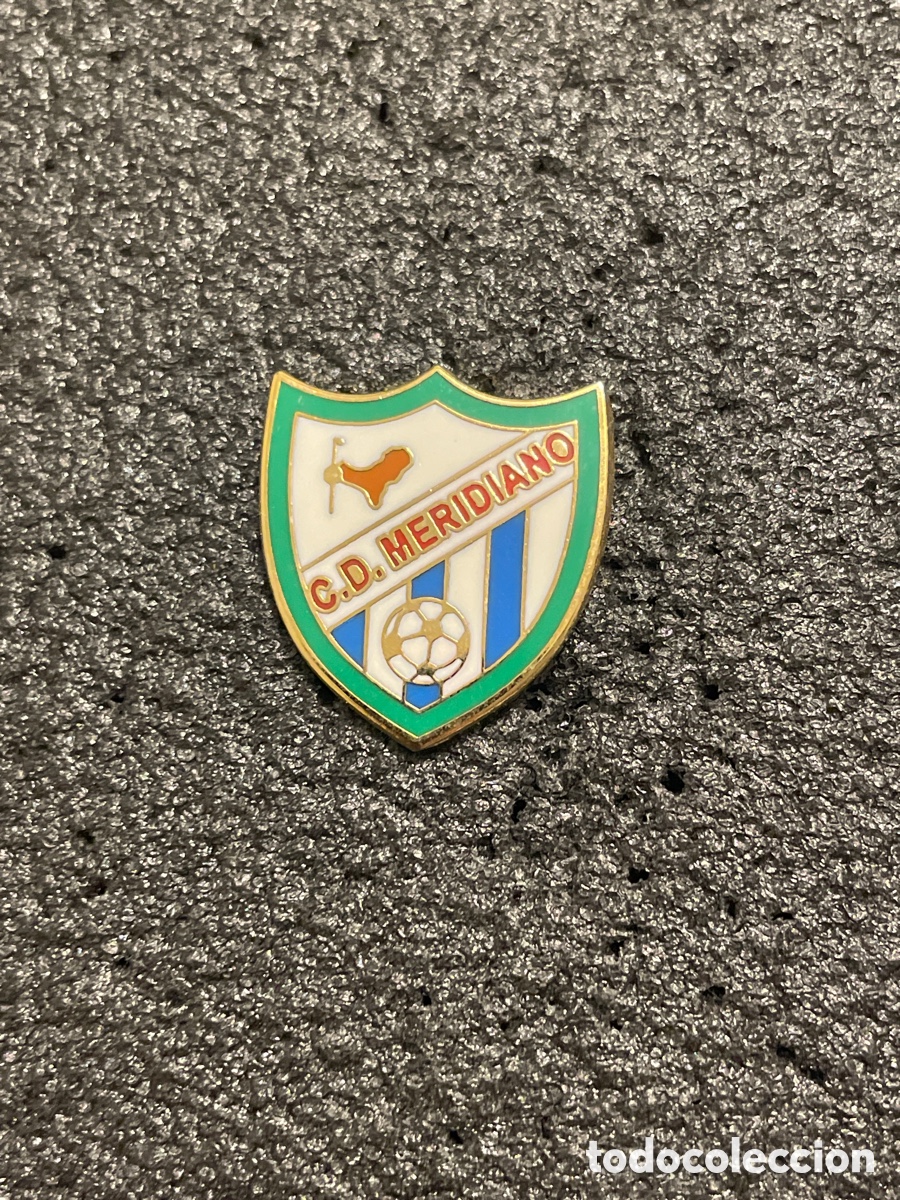 Collectionnisme sportif: Pin 210 C.D. MERIDIANO - Frontera (Tenerife)