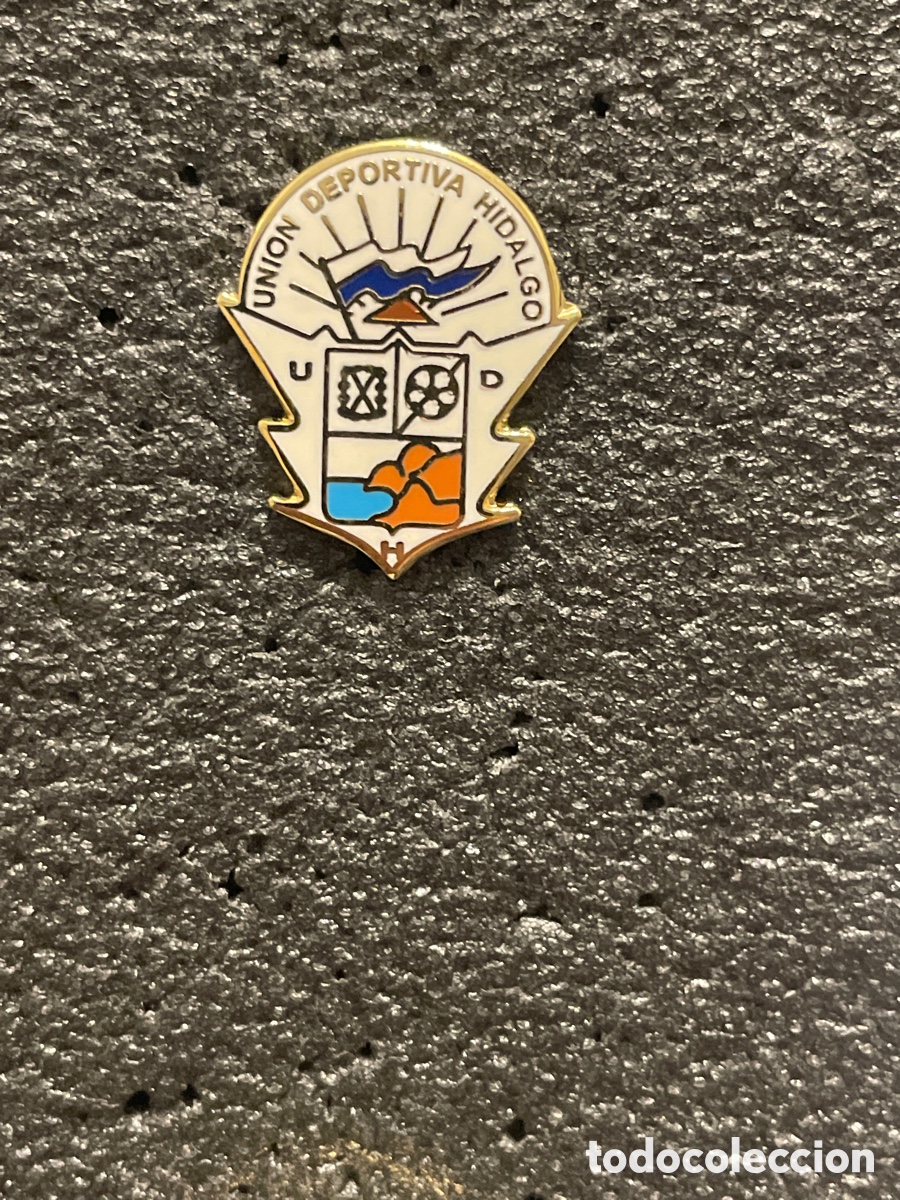 Collectionnisme sportif: Pin 213 U.D. HIDALGO - San Crist&oacute;bal de la Laguna (Tenerife)