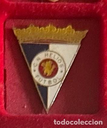 Collezionismo sportivo: Pin de futbol del Club CN Helios Zaragoza