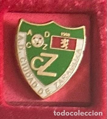 Collezionismo sportivo: Pin de futbol del Club AD Ciudad de Zaragoza