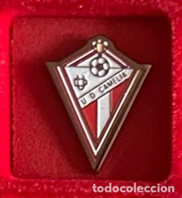 Collezionismo sportivo: Pin de futbol del Club UD Camelia Zaragoza